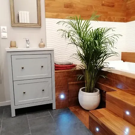 Maison Eliza Cosy Chic Balneo Hébergement de vacances *